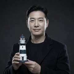 탐 AI 에이전트 인물 이미지